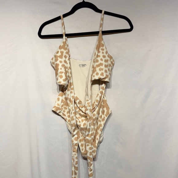 Aerie One Piece Wrap Full Coverage Leopard Bathing Suit Size Medium - Picture 7 of 11